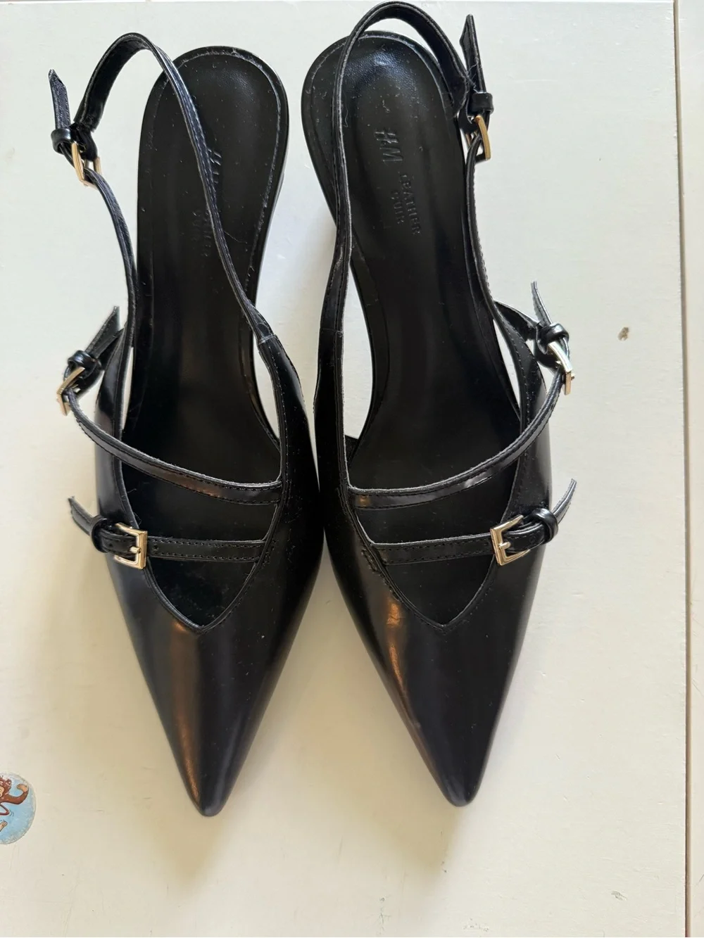 H&M sleek pointed